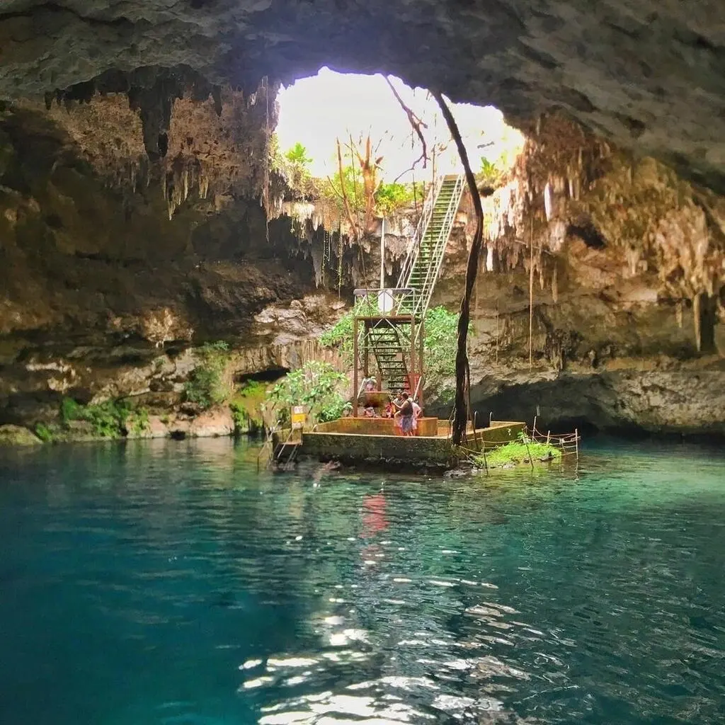 Cenote Yaxbacaltun Homún