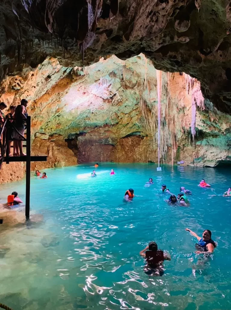 Cenote Santa Lucia in Homún